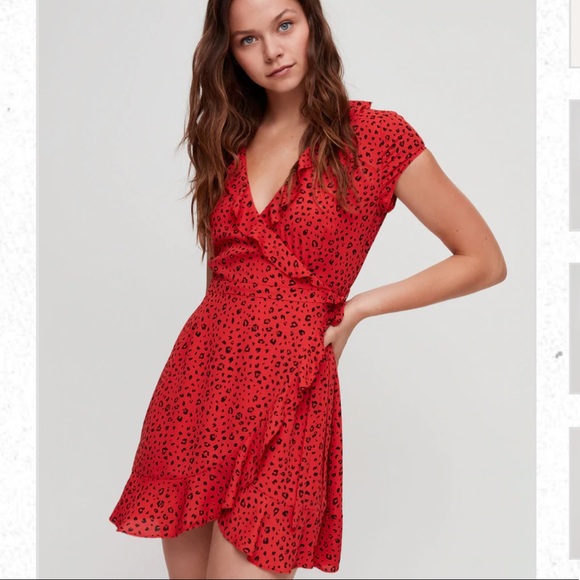 Aritzia Dresses & Skirts - Artizia Sunday Best wrap dress